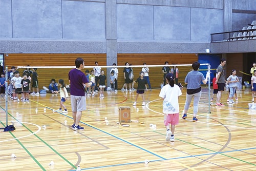 バドミントンの様子の画像