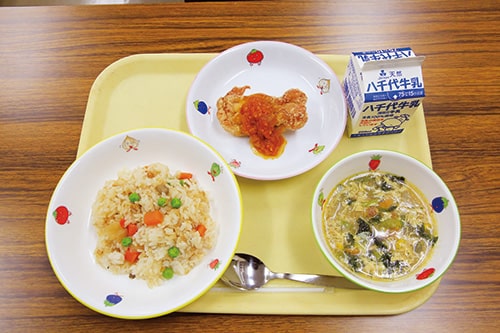 こだわりは市川の旬の野菜、「市川とまと」を使ったソースの画像