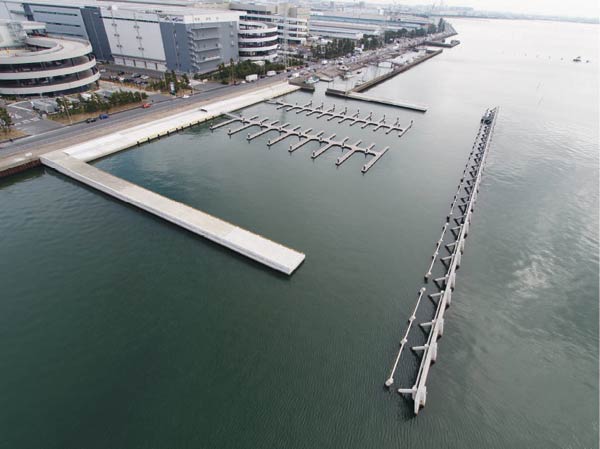 整備された市川漁港の画像