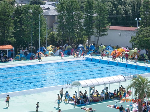 50メートルプールの画像