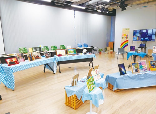 画像：障がいのある方の手作り・写真作品