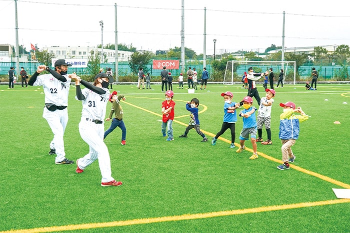 画像：千葉ロッテマリーンズアカデミーコーチによる野球教室