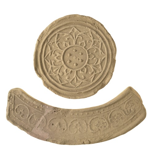 画像：宝相華文（ほうそうげもん）の瓦