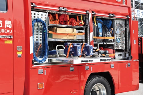 画像：さまざまな機材が載っています