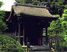 法華経寺四足門の画像