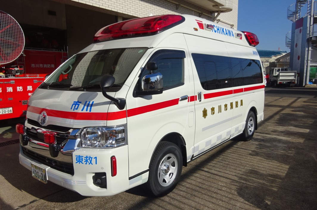 画像:東消防署の救急車左前の写真