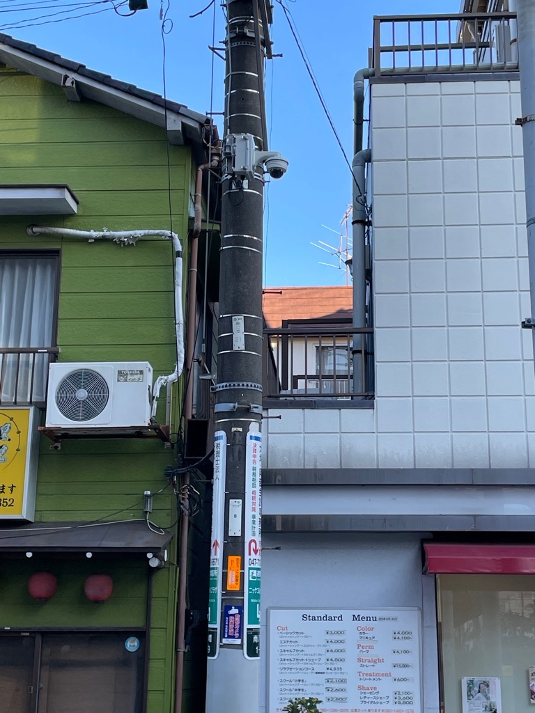 設置された街頭防犯カメラの画面