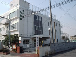 写真：本行徳公民館外観