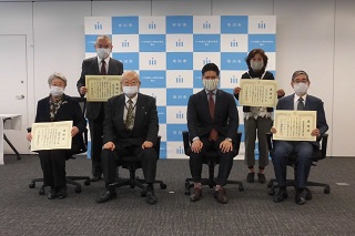 ​感謝状贈呈後の様子の画像