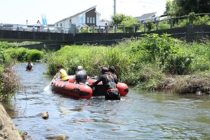 写真：ボート乗船