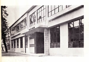 市川市立図書館（1957年開館当時）の画像