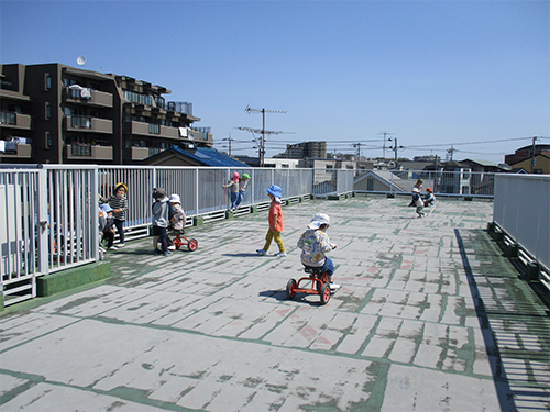 ​屋上から見る景色は最高だねの画像
