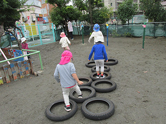 タイヤ遊びの画像