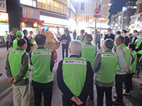 写真：街頭犯罪防止キャンペーンの活動の様子の画像1