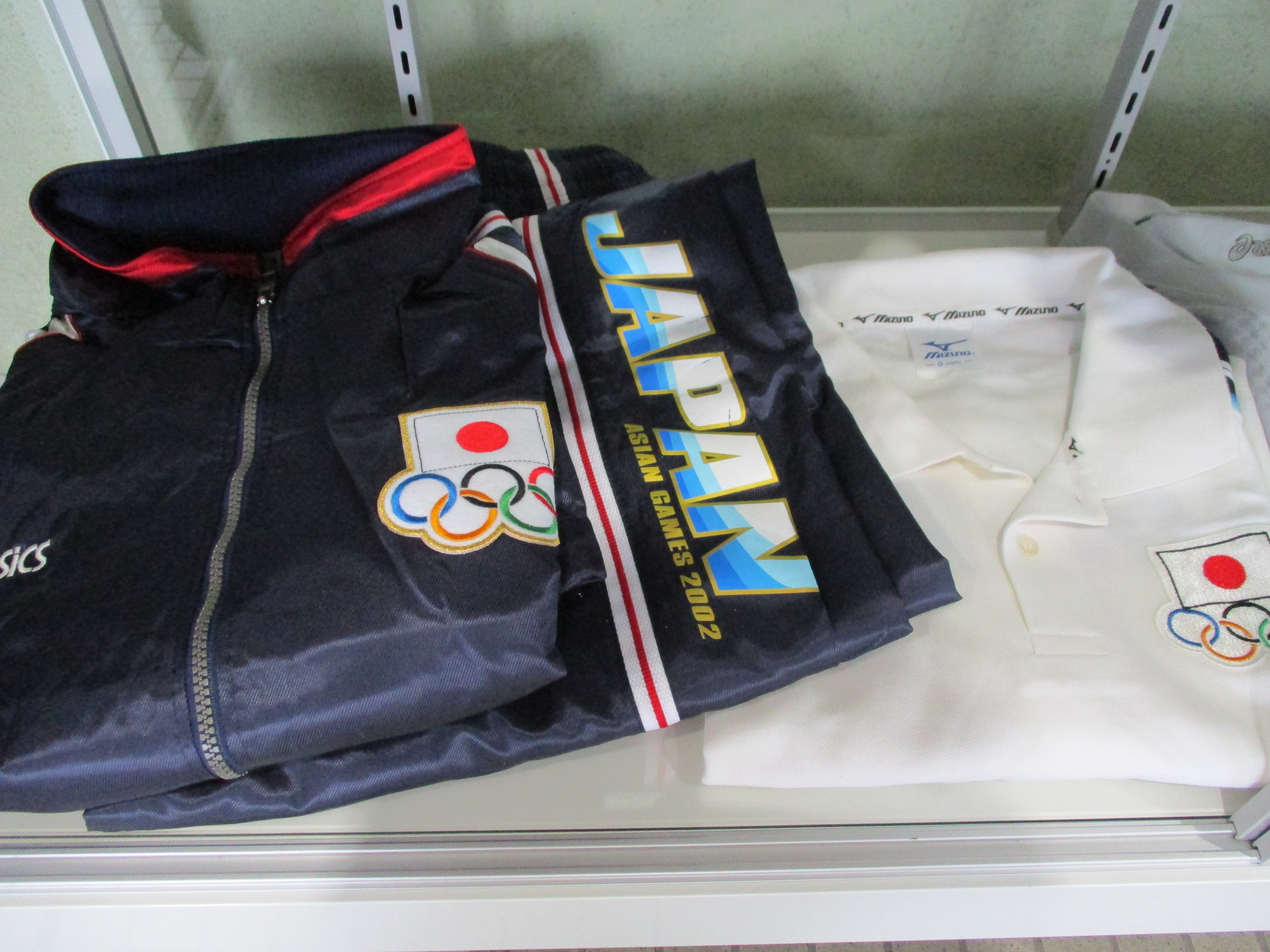 阿部勇樹選手記念品展示の画像3