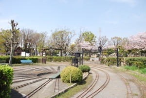 写真：駅前公園
