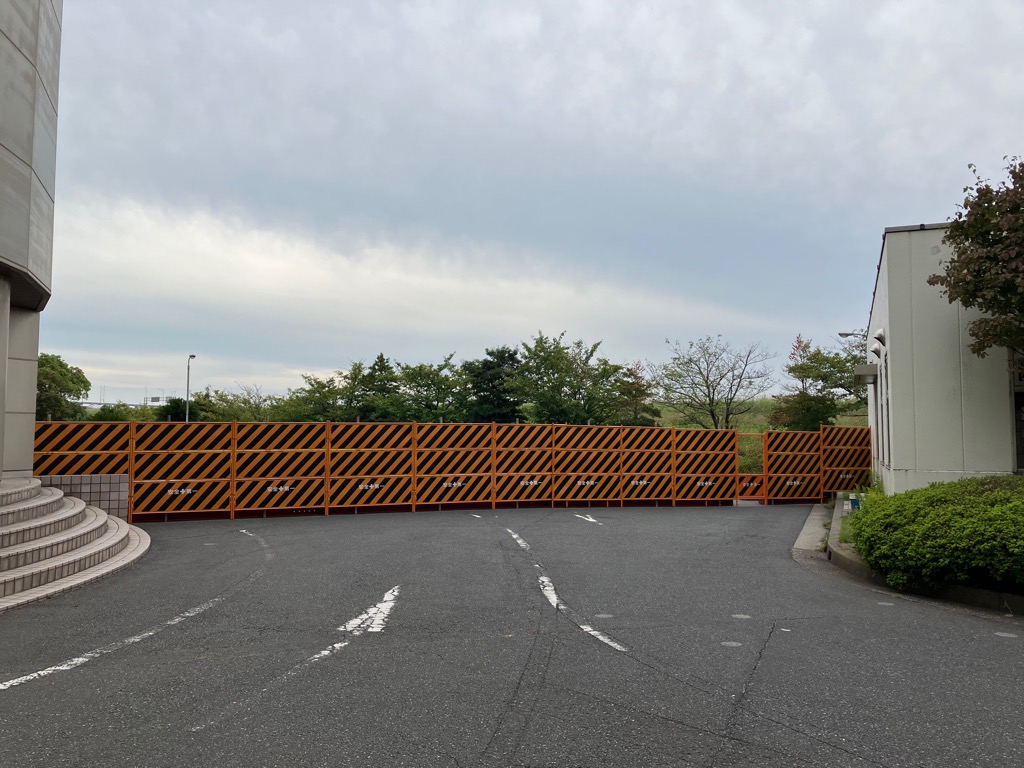 【建設工事】仮囲い（２回目）作業後（車庫棟側）