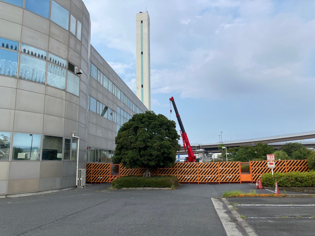 【建設工事】仮囲い（初期）作業中（車庫棟側）