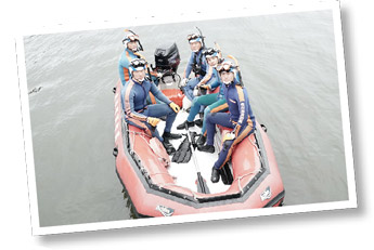 いざというときは「水難救助隊」が助けますの画像