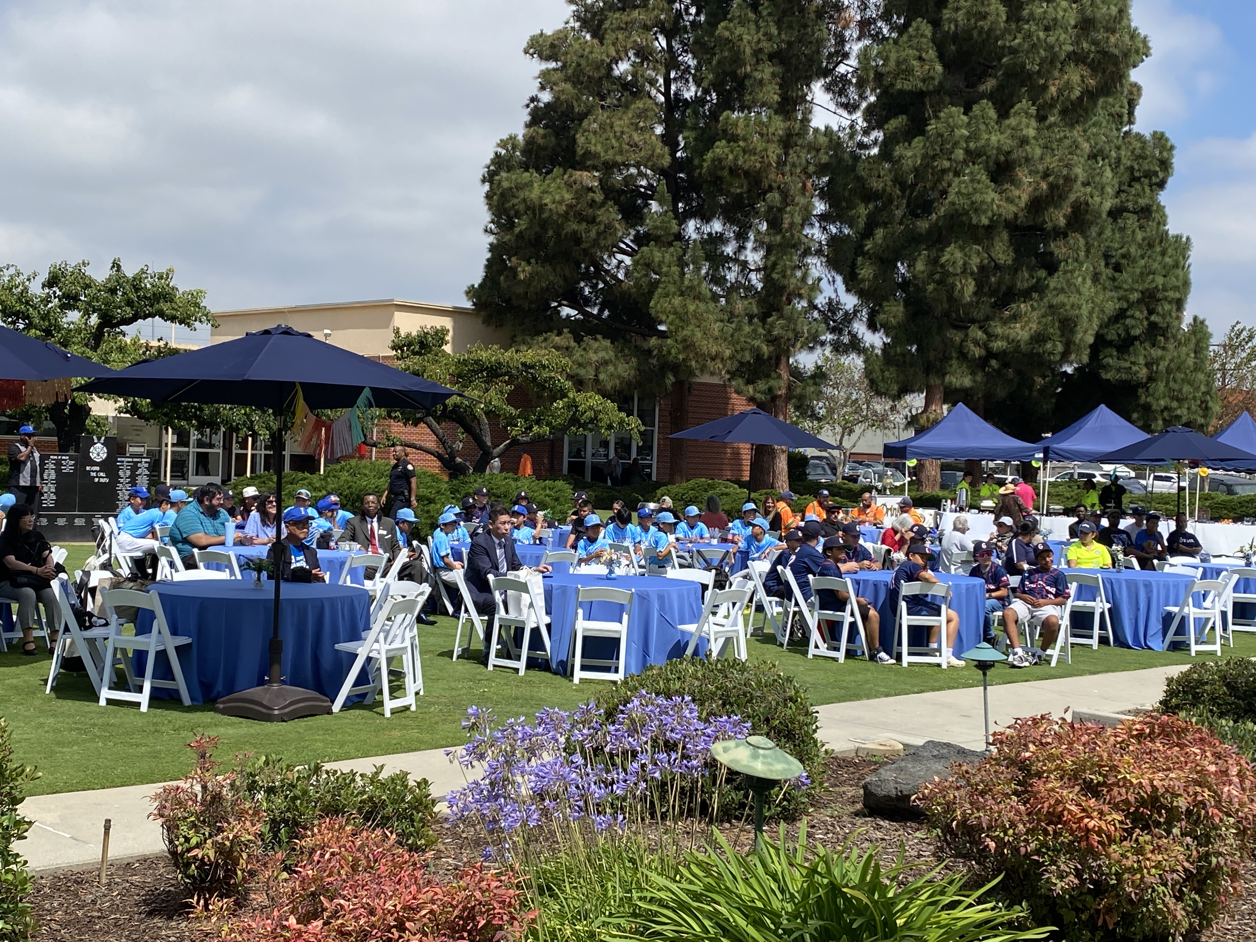 写真：会場に集まった大勢の参加者