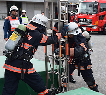 写真：市川市消防局警防活動技術大会の様子（3）