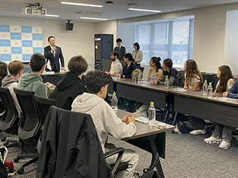 イッシー・レ・ムリノー市青少年訪問団　表敬訪問の画像