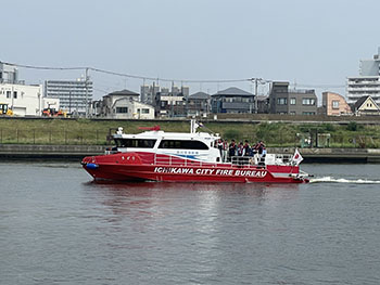 消防艇ちどりによる旧江戸川護岸巡視の画像