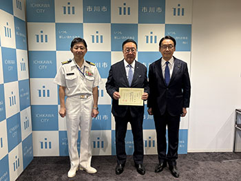 自衛官募集相談員委嘱状交付式の画像