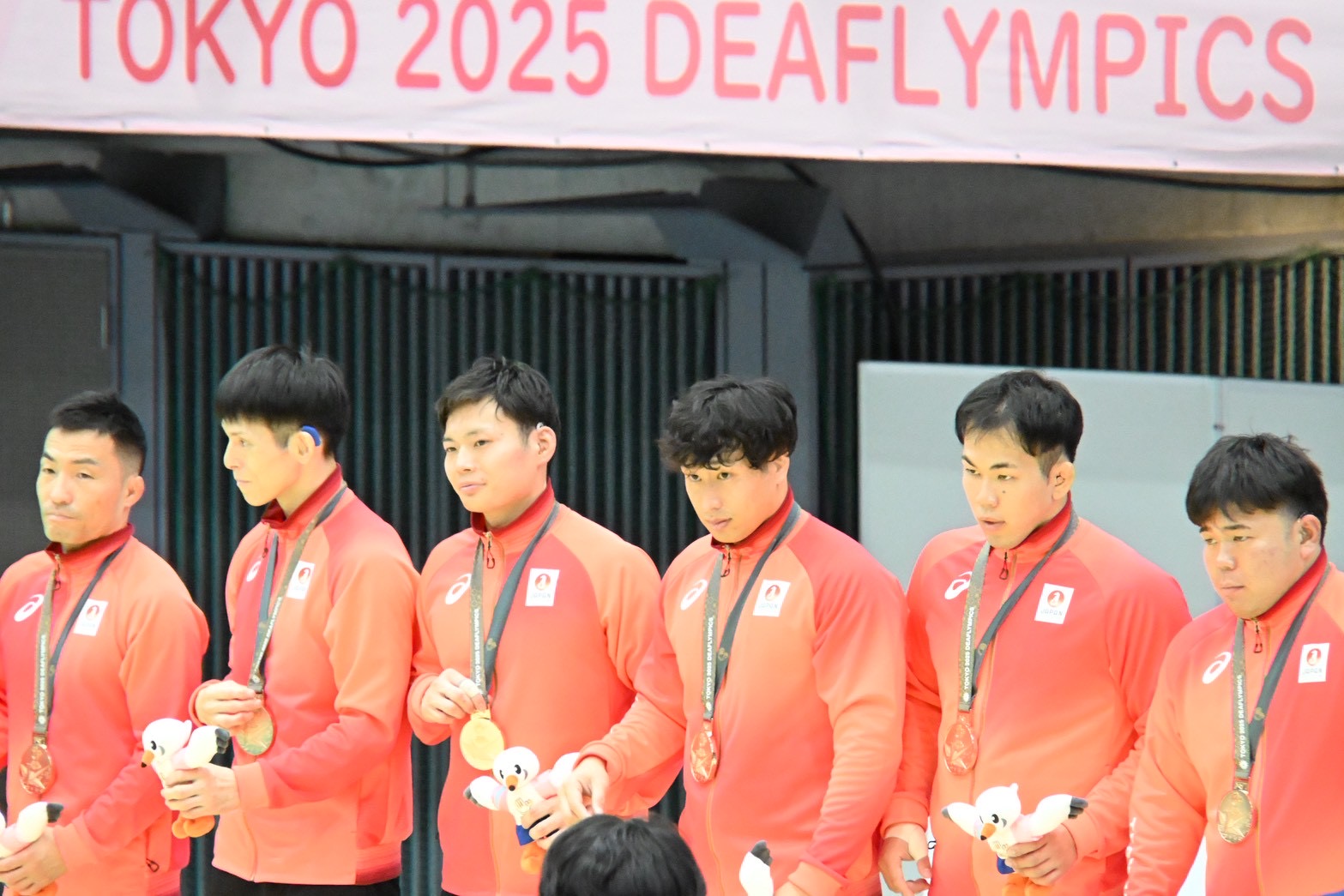 写真：柔道男子団体戦の表彰式の様子