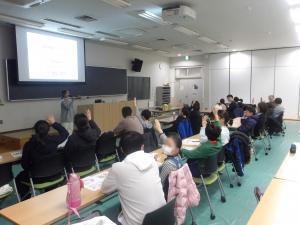 写真：講義の様子