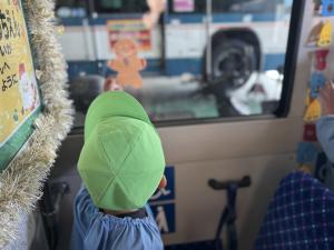 写真：飾りつけの様子（大町不二幼稚園4）