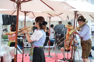 写真：楽器演奏の様子