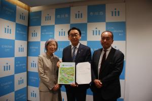 答申書手交式集合写真