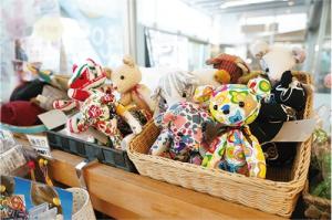 道の駅いちかわの常設販売ブース２