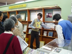 ギャラリートークの様子の画像1