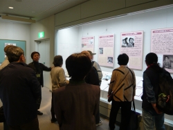 ギャラリートーク様子の画像2