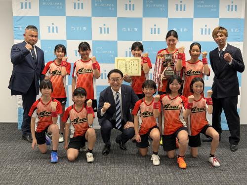 関東フットベースボール連盟大会 優勝 女子フットベースボールチーム新井スマイルズ の画像
