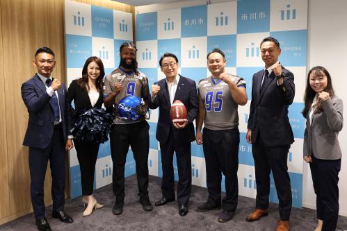 アメリカンフットボールXリーグ所属　ブルーサンダース　表敬訪問の画像