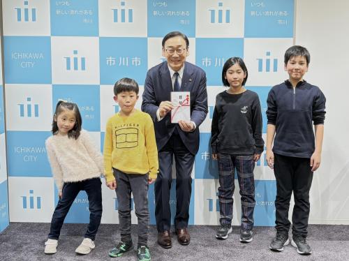 市川市子ども会育成会連絡協議会 歳末助け合い募金贈呈式の画像