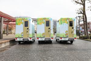 トイレカー３台後方