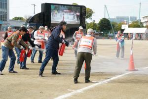 写真：初期消火訓練