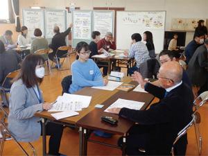 ワークショップで「理想の暮らし」について話し合い