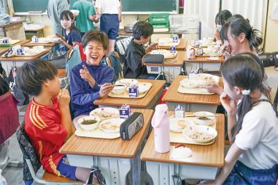 給食の様子
