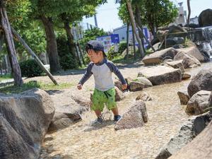 大洲防災公園で遊ぶこども2