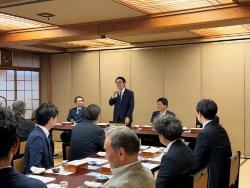 千葉県電気工事工業組合市川支部・千葉県西部電気工事工業協同組合 総会終了後の懇親会の画像
