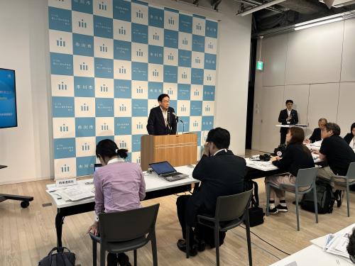 定例記者会見の画像