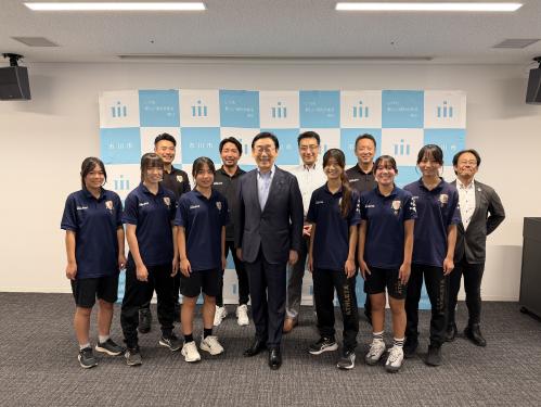JFA U-15女子サッカーリーグ2026　関東2部参入　FC市川GUNNERSレディース　表敬訪問の画像