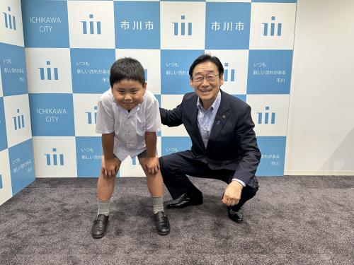 第16回世界相撲大会 白鵬杯3位入賞に係る市川行徳相撲クラブ 伊東宏選手 表敬訪問の画像