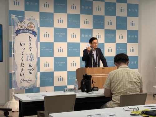 定例記者会見の画像