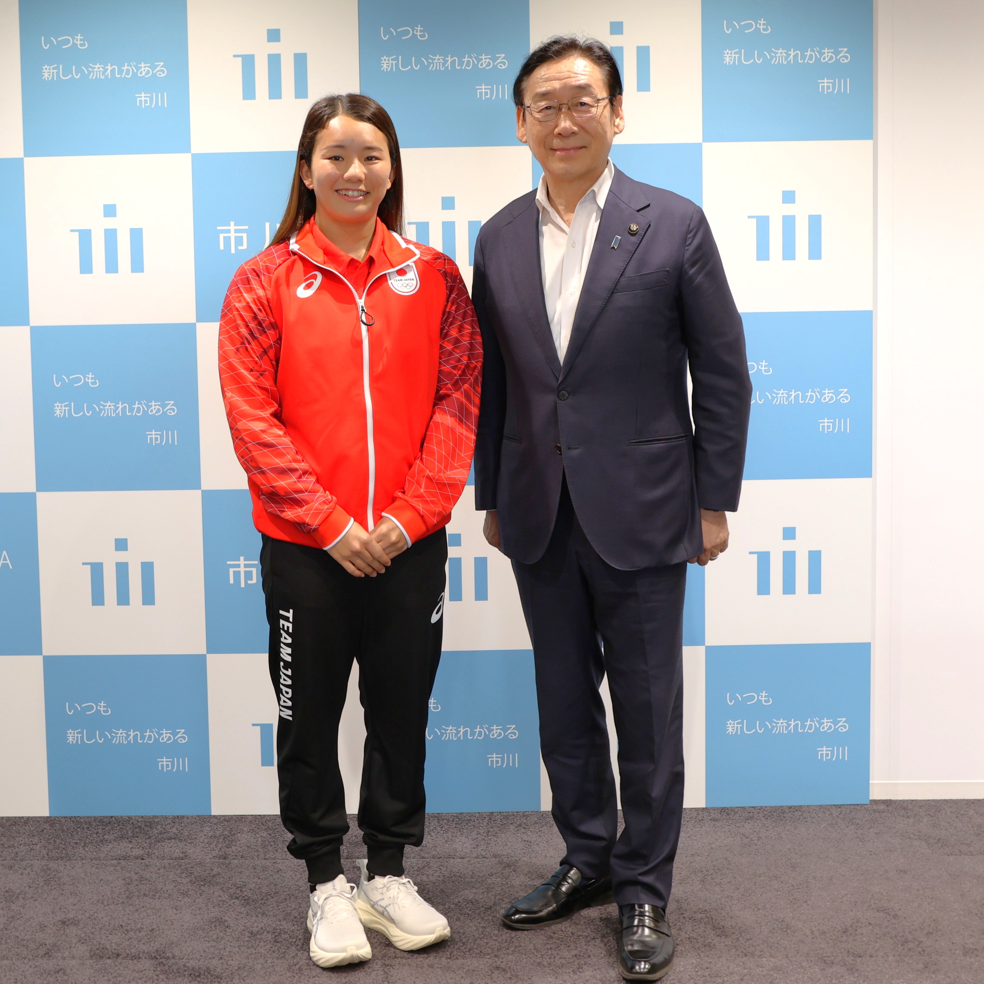 画像：田中市長と関根桜彩選手